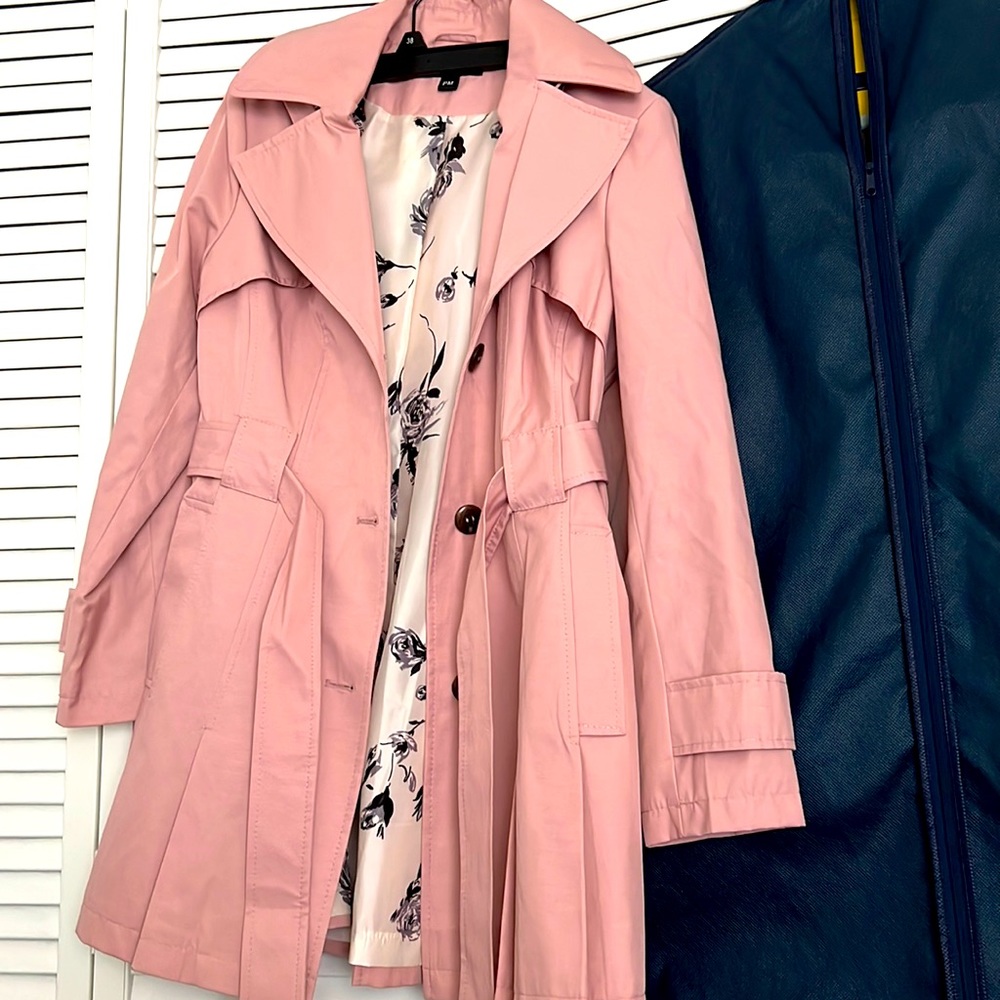 A pink, hooded dream coat/pockets, belted detail, size petite, medium.